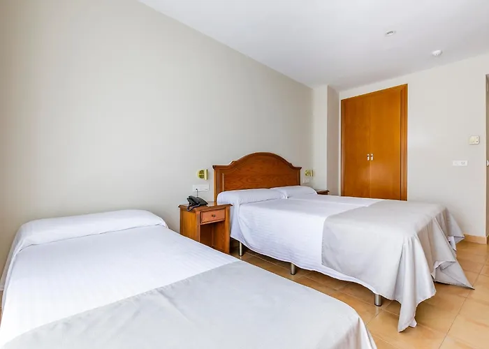 Hotel Almijara - Mares 3*