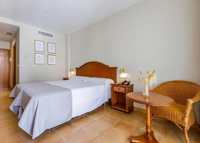 Almijara - Mares Hotel 3*