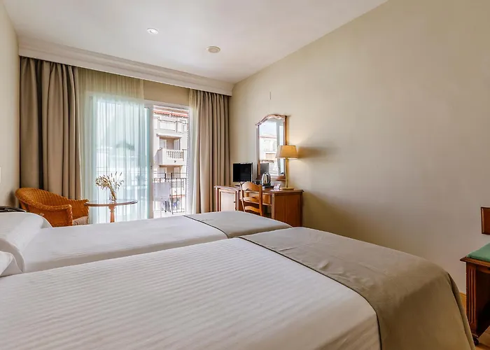 Hotel Almijara - Mares 3*